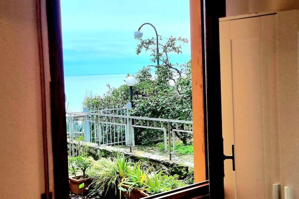 Casa Con Giardino: Varazze Buitenkant foto